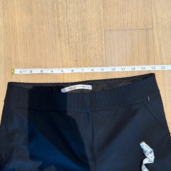 Diane von Furstenberg Women's Black Amour Skinny Pants - Size 2 - Picture 7 of 10